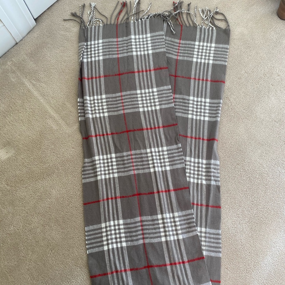 Gray Scarf - Picture 2 of 3